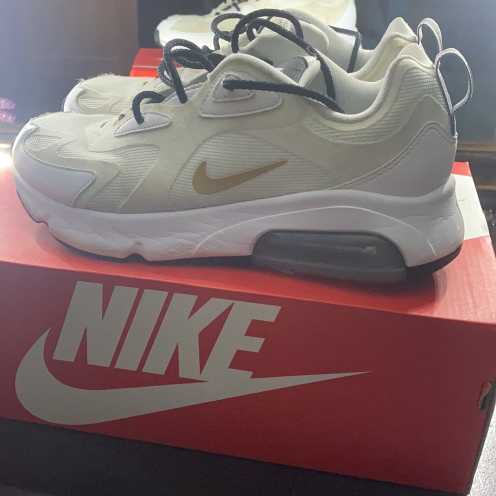 COPY - Nike Air Max 200s (2004 World Stage)